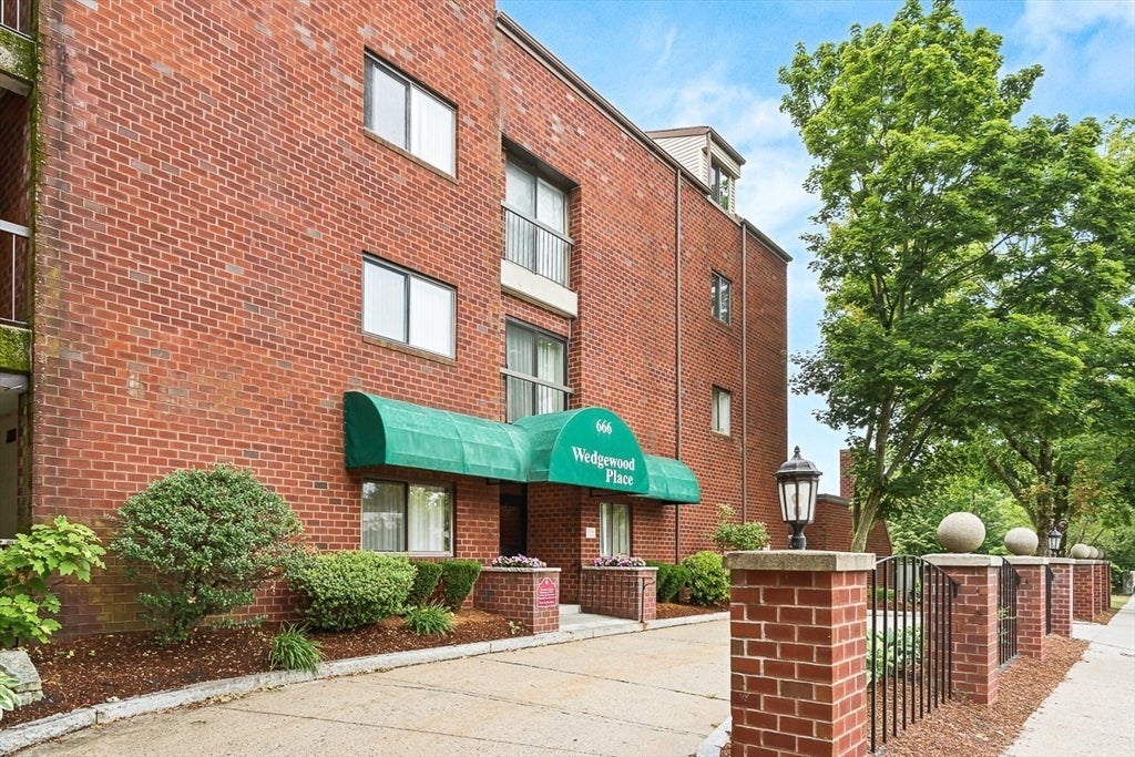 666 Main Street #315, Winchester, MA, 666 Main Street #315, Winchester, MA Photo #33