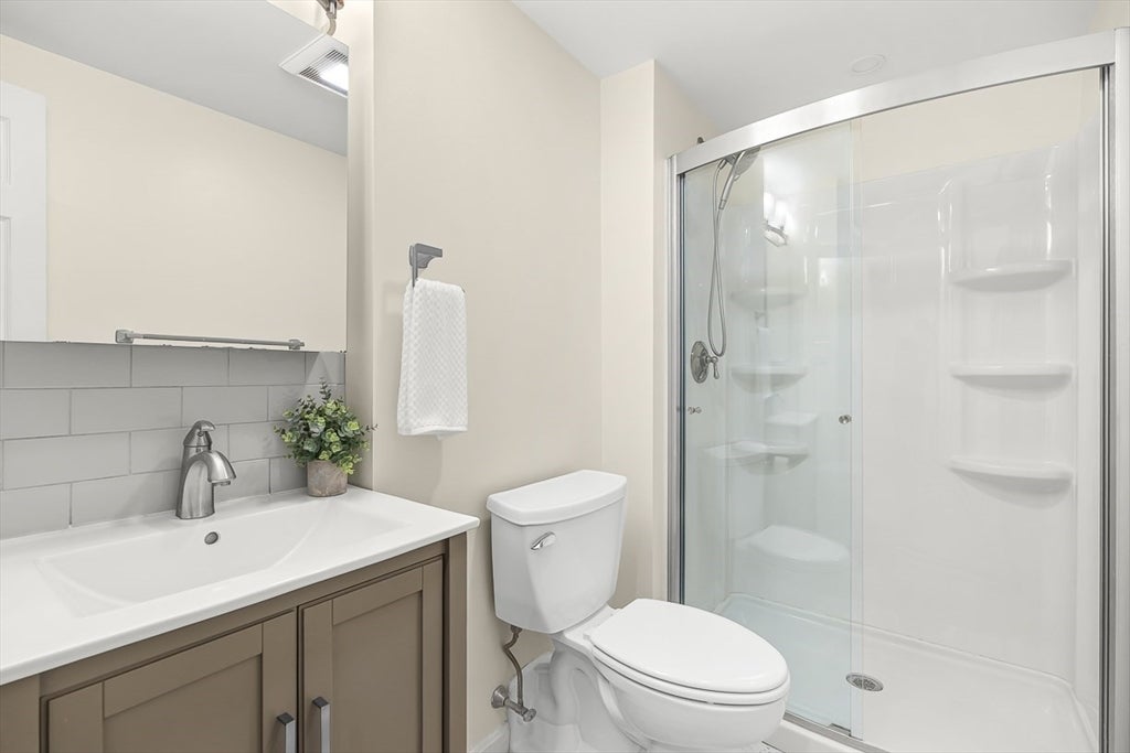 666 Main Street #315, Winchester, MA, 666 Main Street #315, Winchester, MA Photo #24