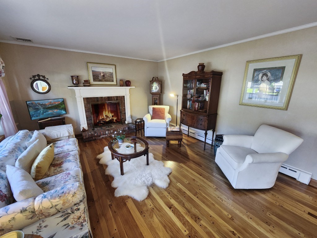 3 Brookview St