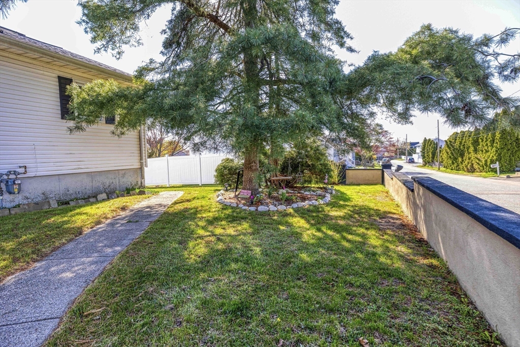 321 Embert St, Fall River, MA, 321 Embert St, Fall River, MA Photo #23