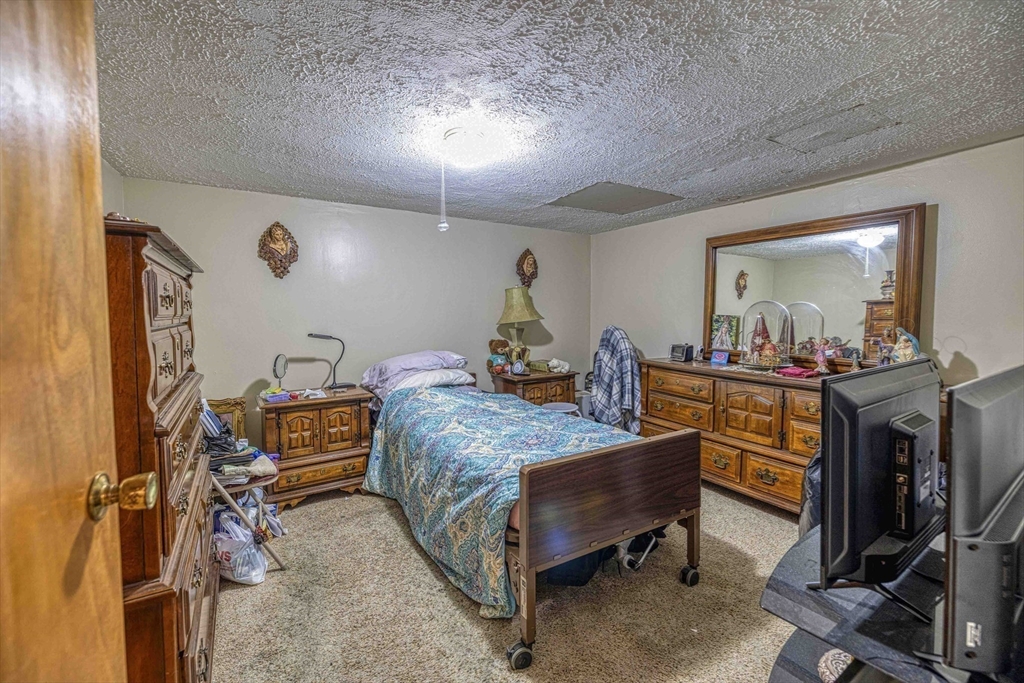 321 Embert St, Fall River, MA, 321 Embert St, Fall River, MA Photo #17