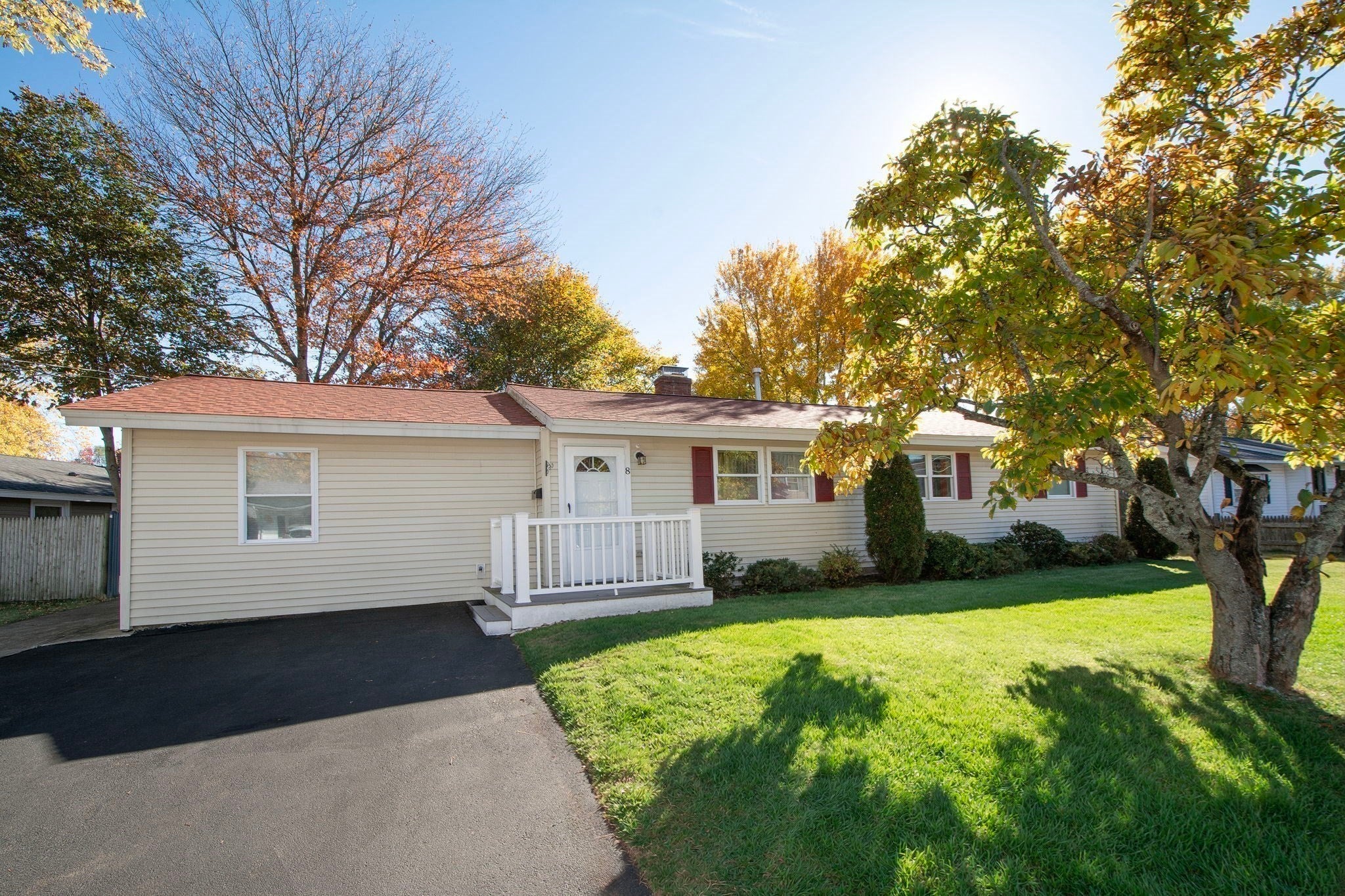 Photo of 8 Norma Rd, Holbrook, MA