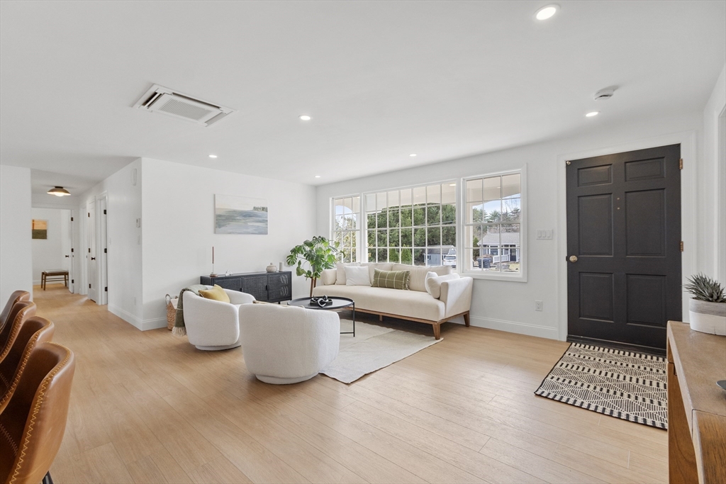 6 Richard Road