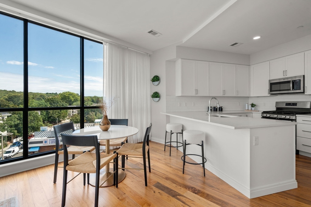 3531 Washington Street 411