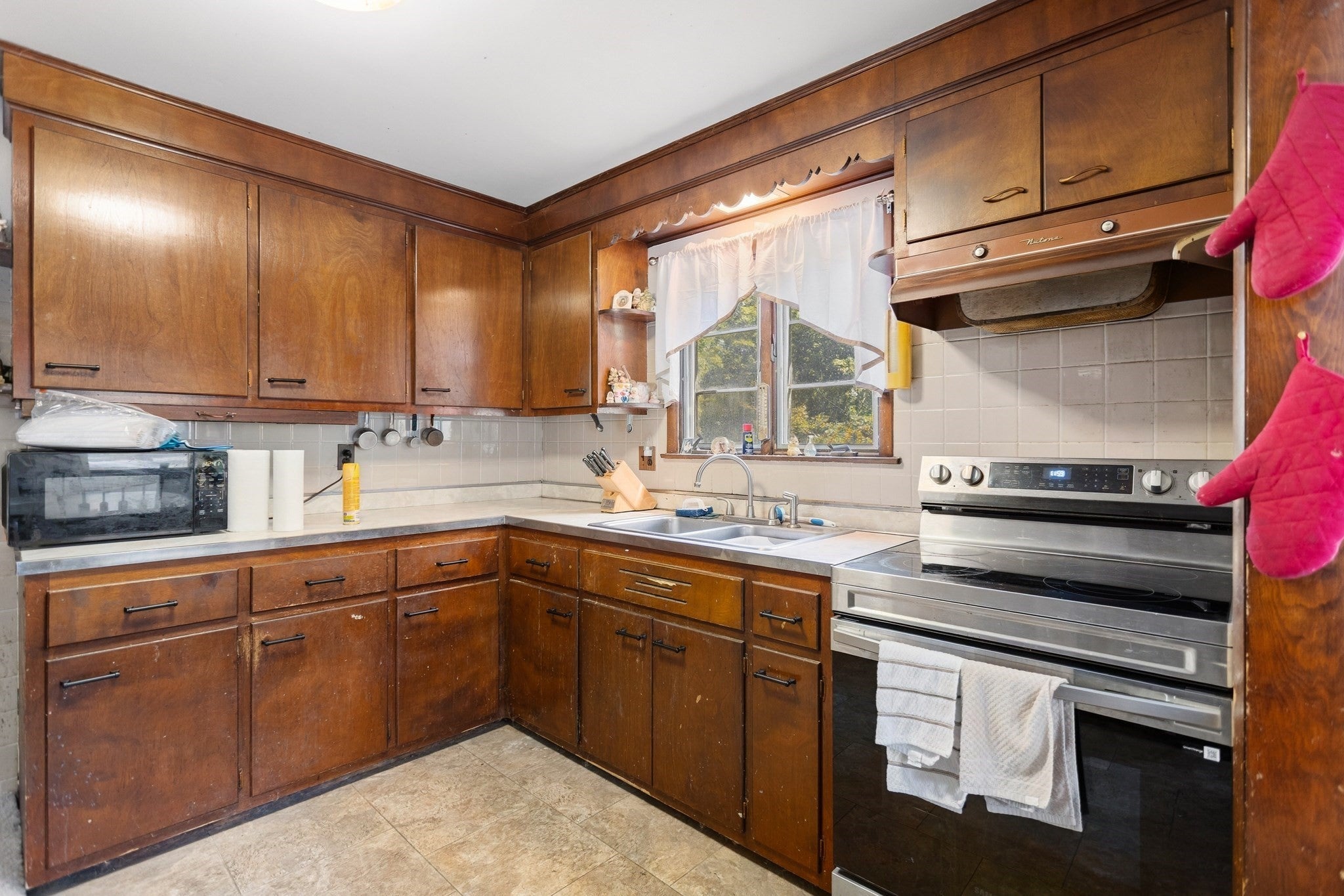 135 Cherry Street, Gloucester, MA, 135 Cherry Street, Gloucester, MA Photo #5