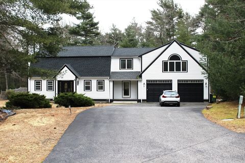 6 Susan Circle Carver MA 02330