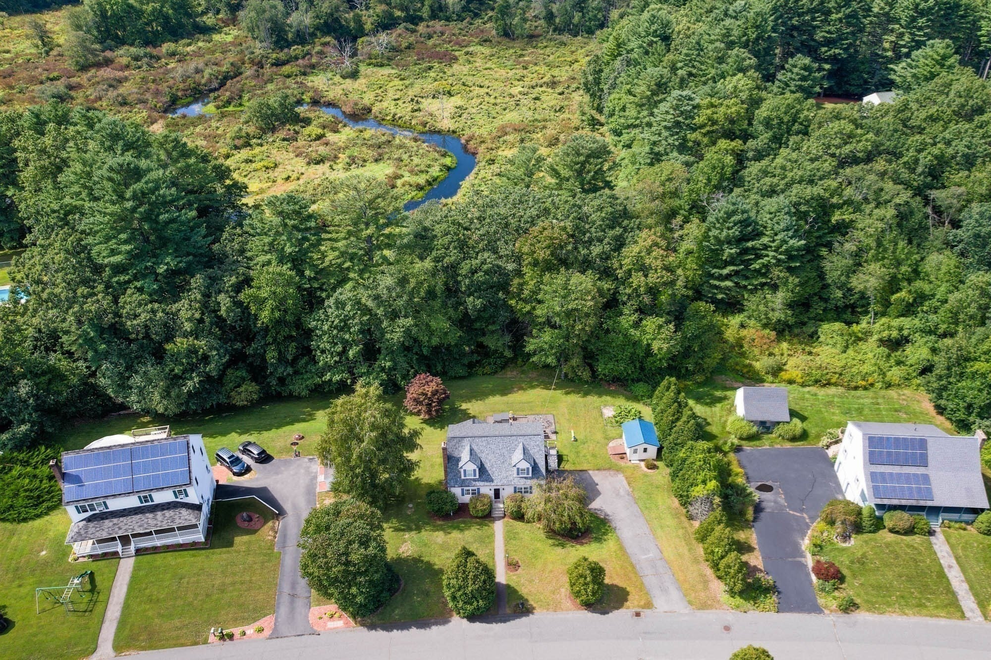 18 Clarence Dr