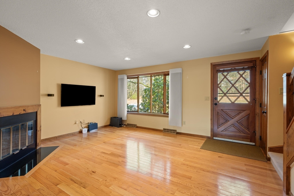 E41 Scotty Hollow Dr E41