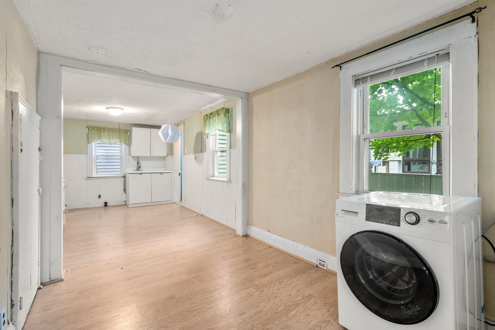 211 Hurley St