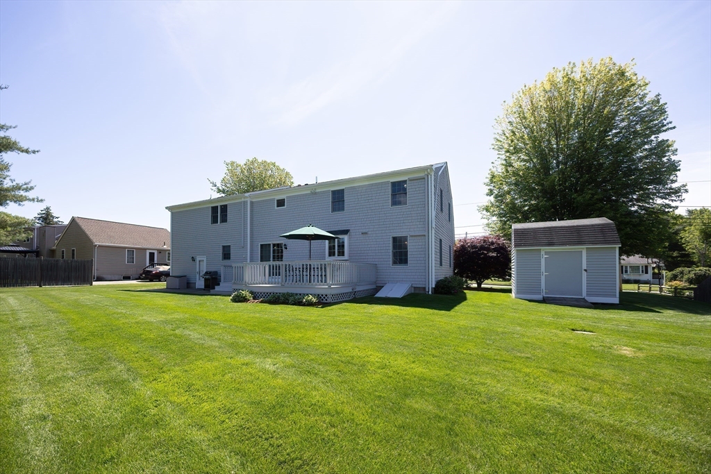 North Attleboro, Massachusetts 02760, United States, 4 Bedrooms Bedrooms, ,2 BathroomsBathrooms,Residential,Active,139270