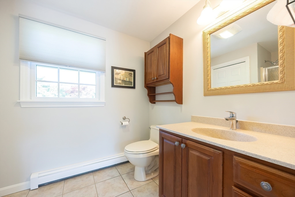 North Attleboro, Massachusetts 02760, United States, 4 Bedrooms Bedrooms, ,2 BathroomsBathrooms,Residential,Active,139270