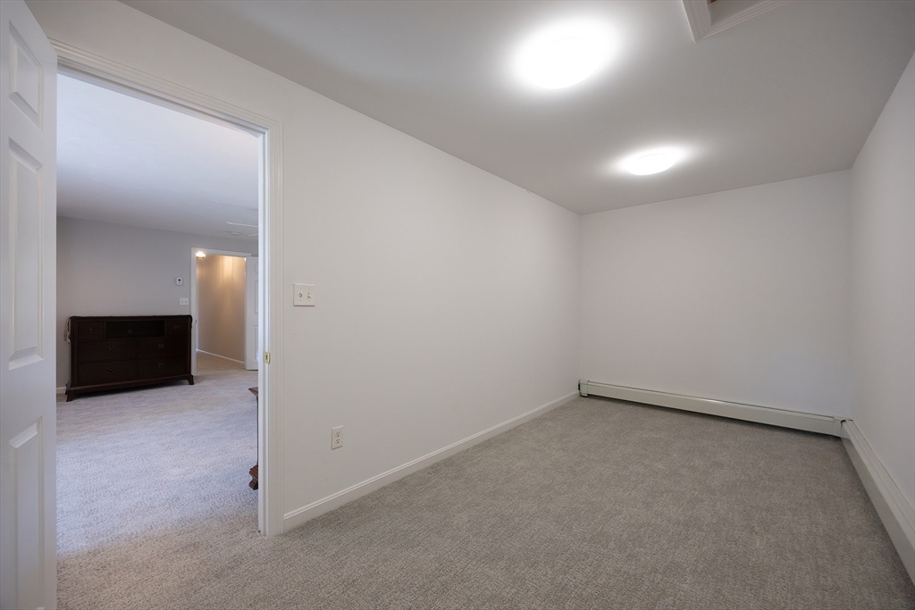 North Attleboro, Massachusetts 02760, United States, 4 Bedrooms Bedrooms, ,2 BathroomsBathrooms,Residential,Active,139270