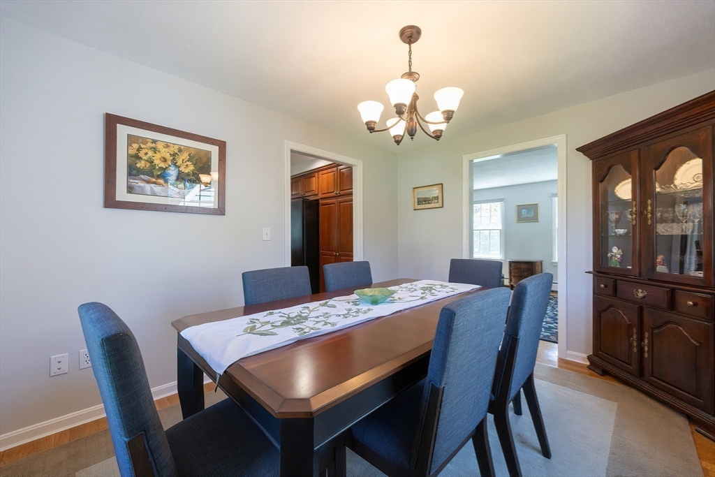 North Attleboro, Massachusetts 02760, United States, 4 Bedrooms Bedrooms, ,2 BathroomsBathrooms,Residential,Active,139270