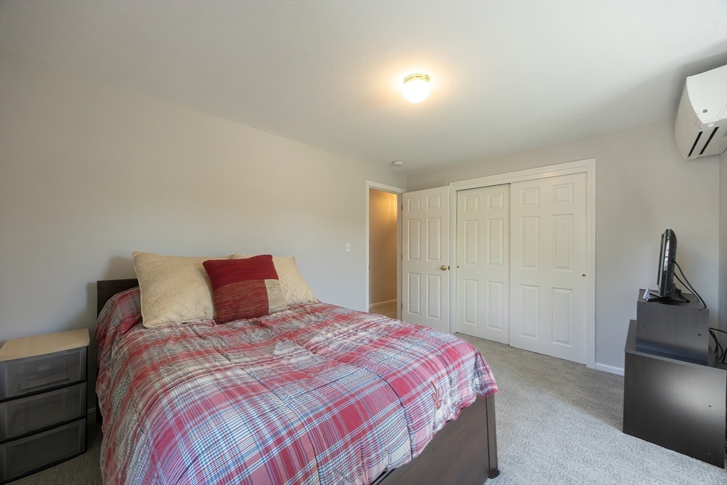 North Attleboro, Massachusetts 02760, United States, 4 Bedrooms Bedrooms, ,2 BathroomsBathrooms,Residential,Active,139270