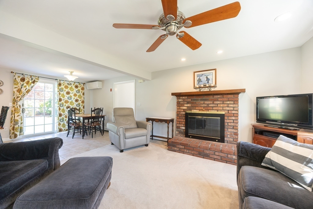 North Attleboro, Massachusetts 02760, United States, 4 Bedrooms Bedrooms, ,2 BathroomsBathrooms,Residential,Active,139270