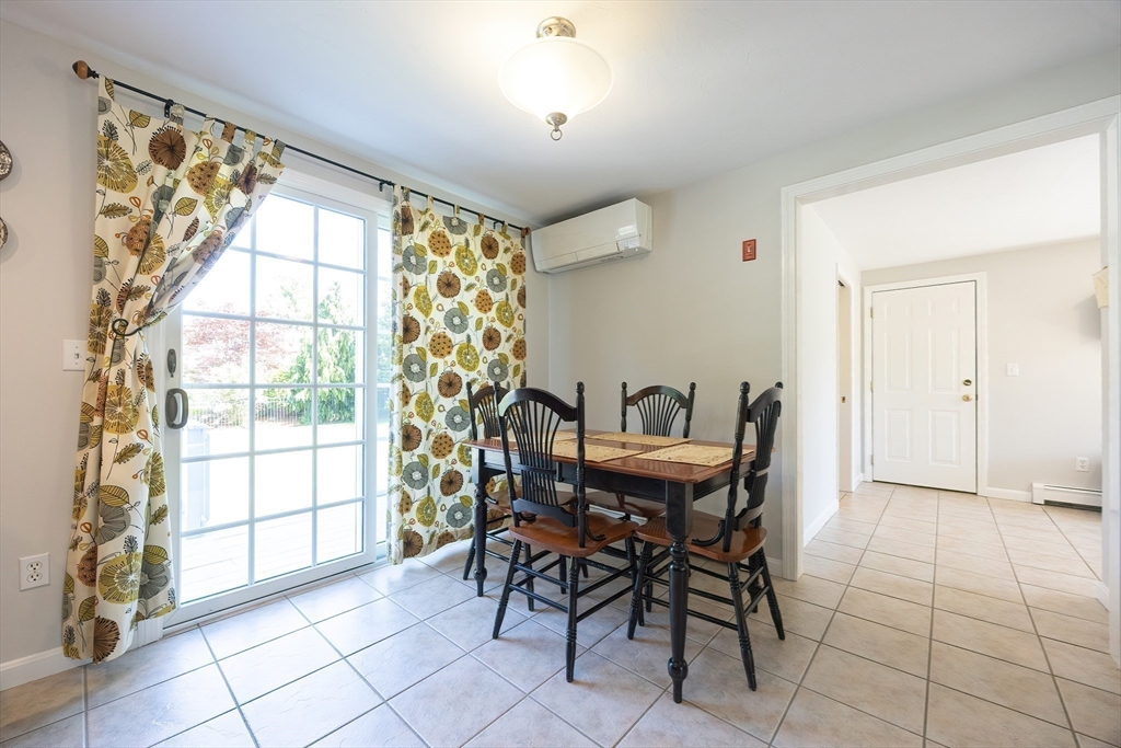 North Attleboro, Massachusetts 02760, United States, 4 Bedrooms Bedrooms, ,2 BathroomsBathrooms,Residential,Active,139270