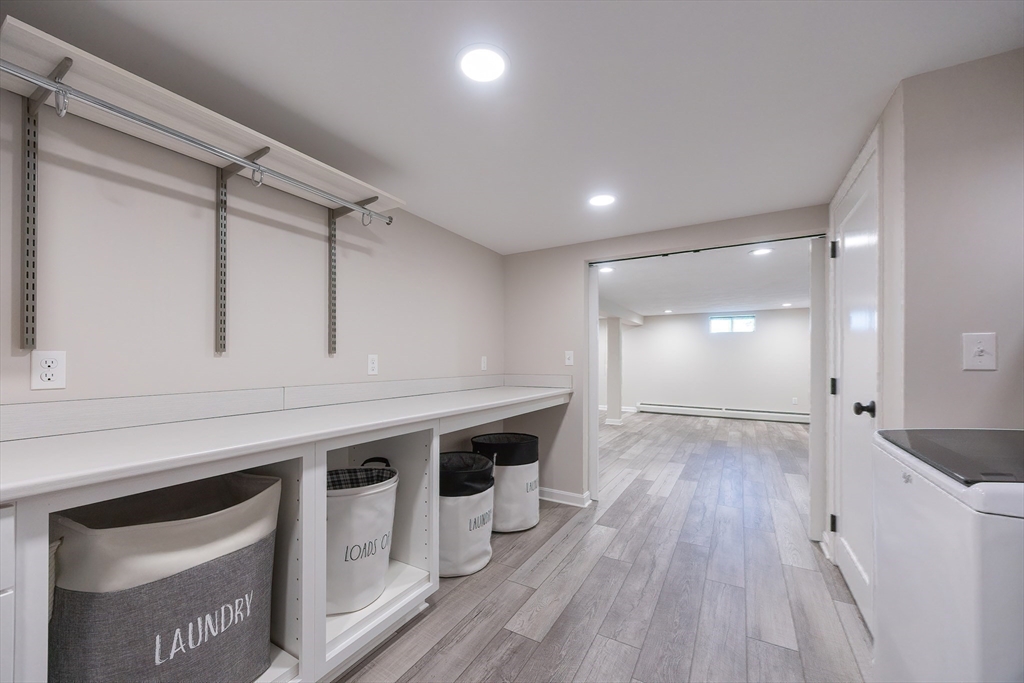 North Attleboro, Massachusetts 02760, United States, 4 Bedrooms Bedrooms, ,2 BathroomsBathrooms,Residential,Active,139270