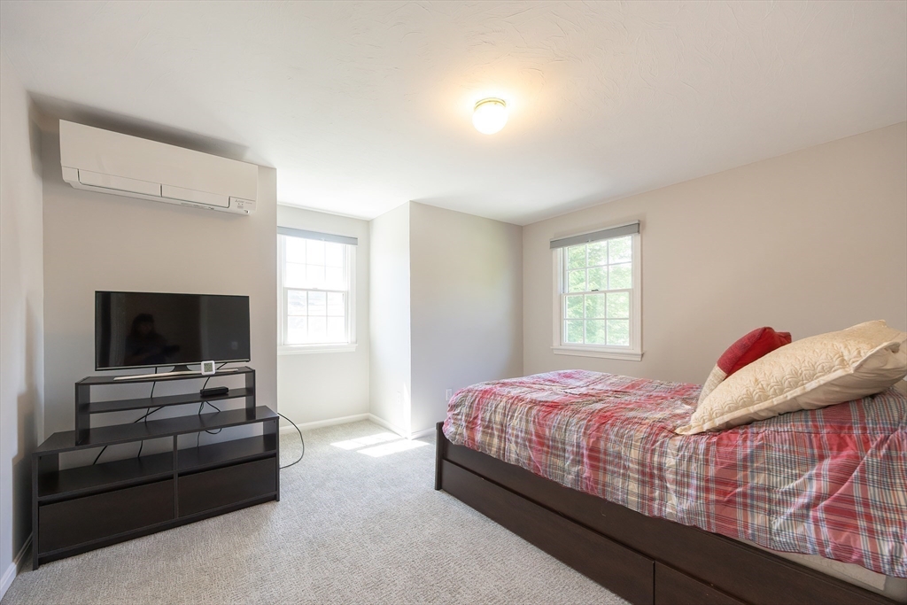 North Attleboro, Massachusetts 02760, United States, 4 Bedrooms Bedrooms, ,2 BathroomsBathrooms,Residential,Active,139270