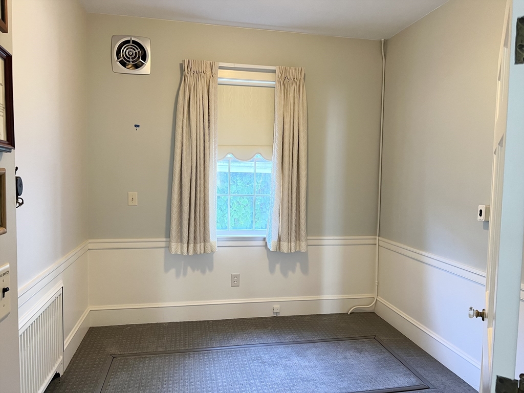 Stoneham, Massachusetts 02180, United States, ,2 BathroomsBathrooms,Residential,Active,157663