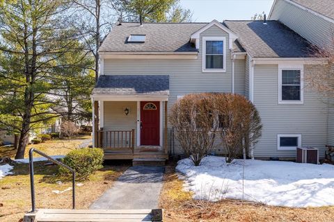 Photo of 2101 Halcyon Dr #2101, Worcester, MA 01606 (MLS # 73486116)
