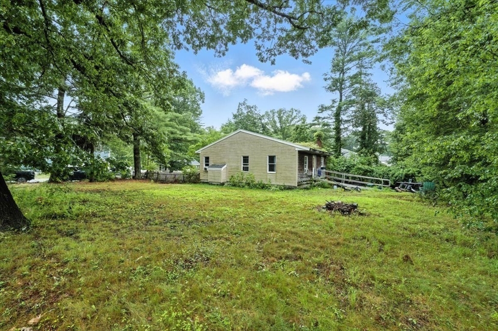 15 Kalmia Road