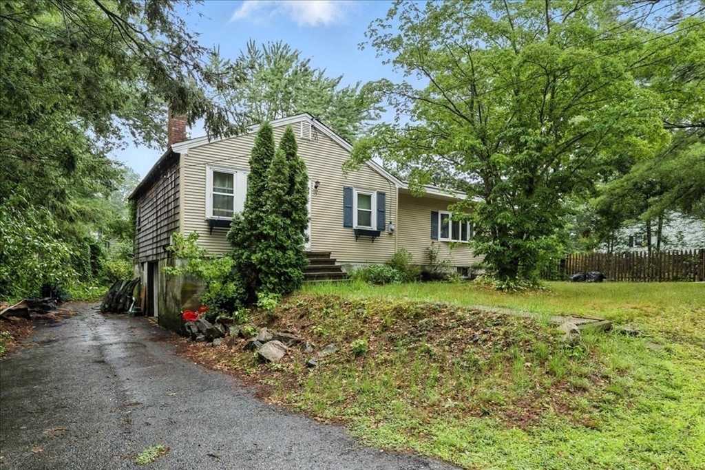 15 Kalmia Road