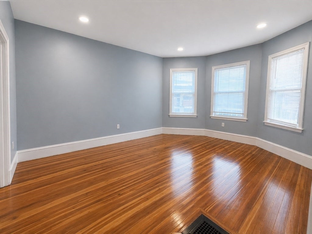 9 Nightingale St #2, Boston, MA, 9 Nightingale St #2, Boston, MA Photo #1
