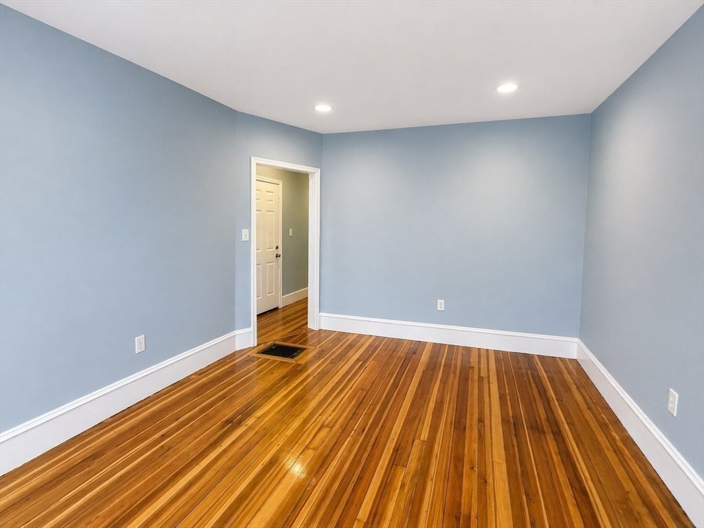 9 Nightingale St #2, Boston, MA, 9 Nightingale St #2, Boston, MA Photo #7
