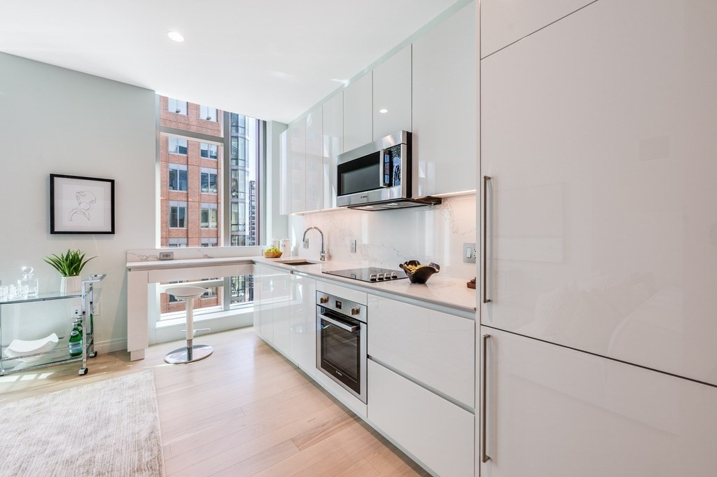 135 Seaport Blvd 1712