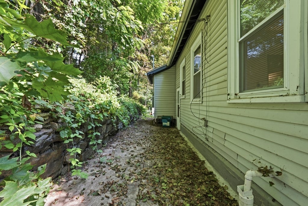 14 Saint Elmo Rd, Worcester, MA, 14 Saint Elmo Rd, Worcester, MA Photo #34