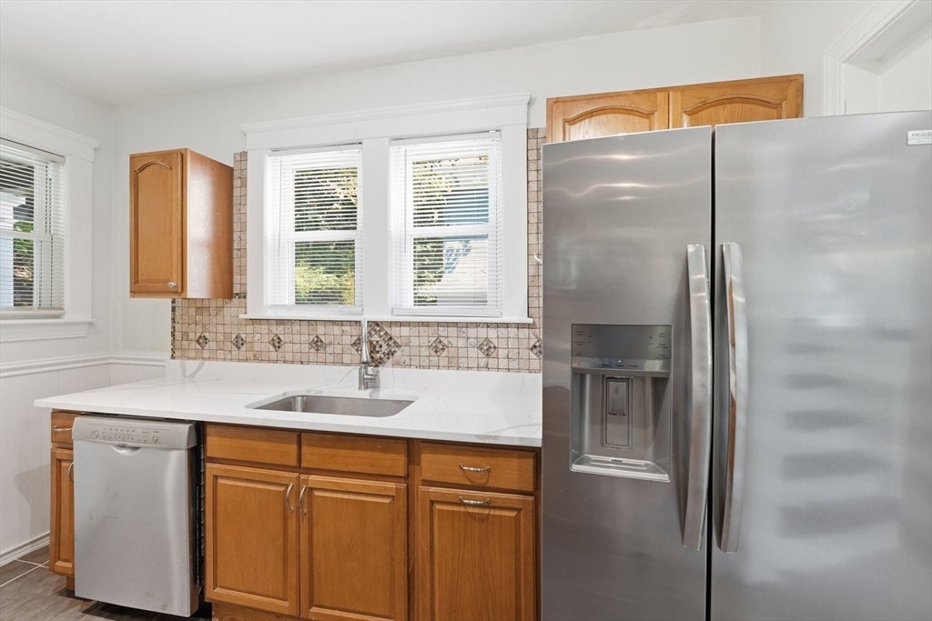 14 Saint Elmo Rd, Worcester, MA, 14 Saint Elmo Rd, Worcester, MA Photo #12