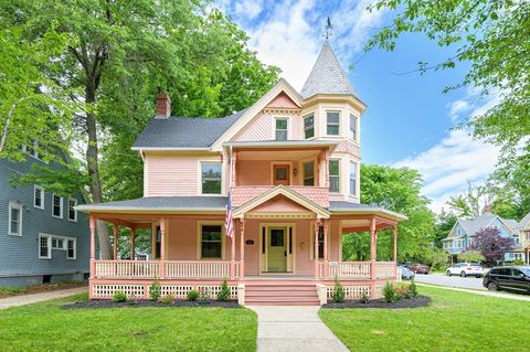 Photo of 238 Sumner Avenue, Springfield, MA 01108 (MLS # 73526778)
