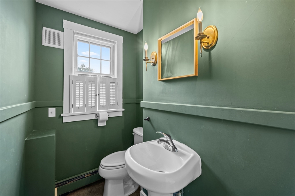 10 Maple ST, Sturbridge, MA Photo #20