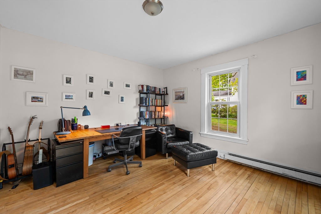 10 Maple ST, Sturbridge, MA Photo #7