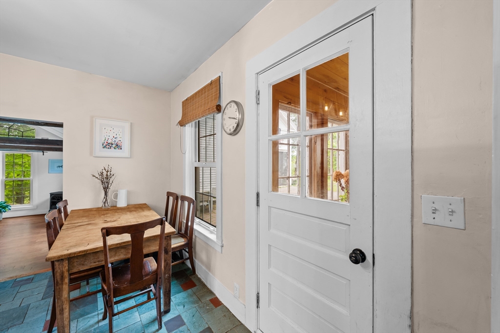 10 Maple ST, Sturbridge, MA Photo #17