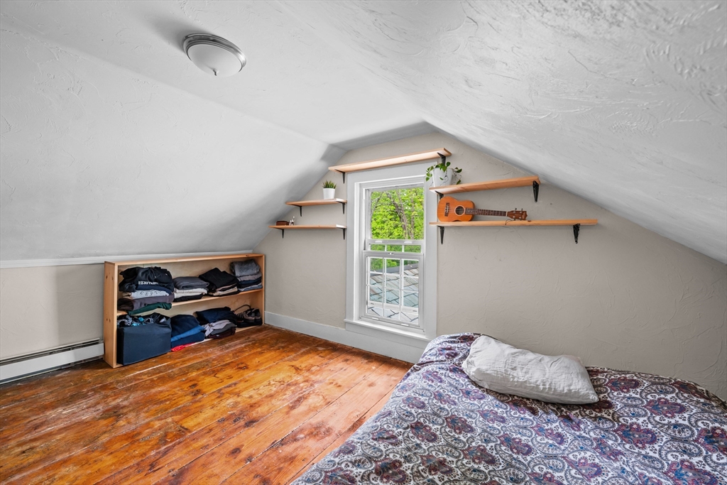 10 Maple ST, Sturbridge, MA Photo #32