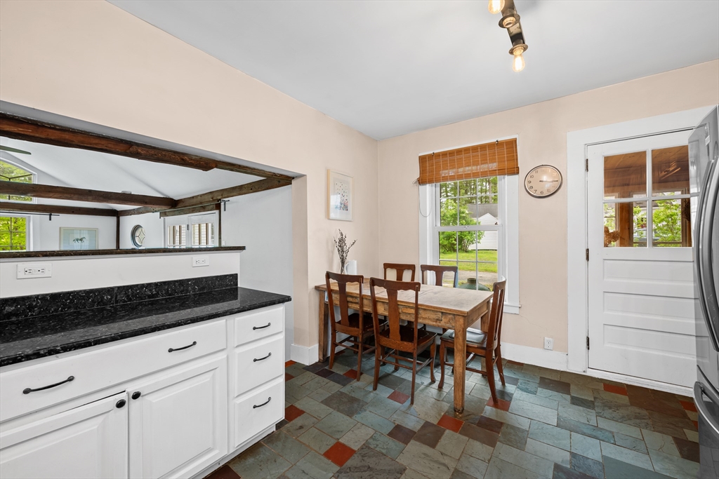10 Maple ST, Sturbridge, MA Photo #15