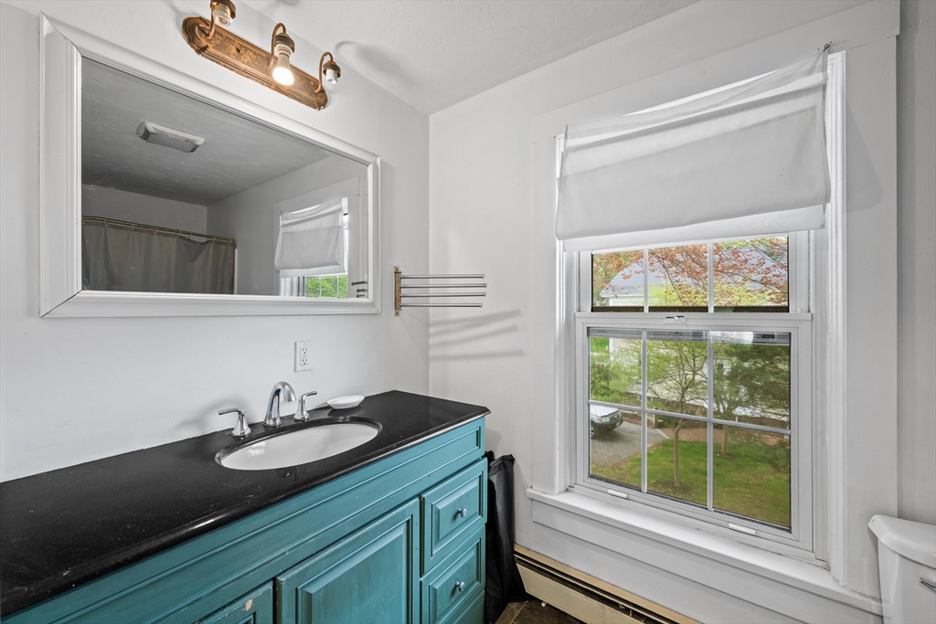 10 Maple ST, Sturbridge, MA Photo #26
