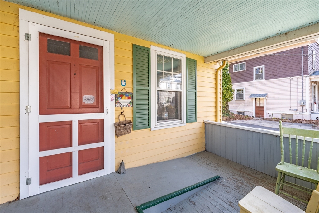 27 Fairview Ave