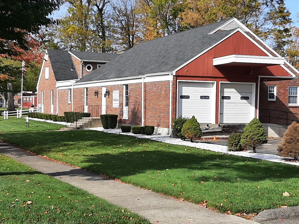 2 Crane Park Drive East