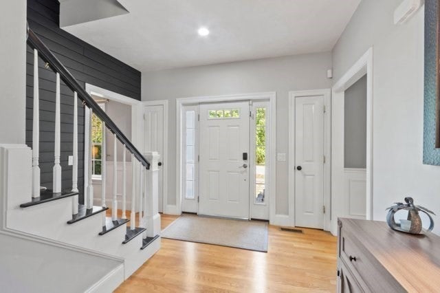 25 Stonebridge Rd