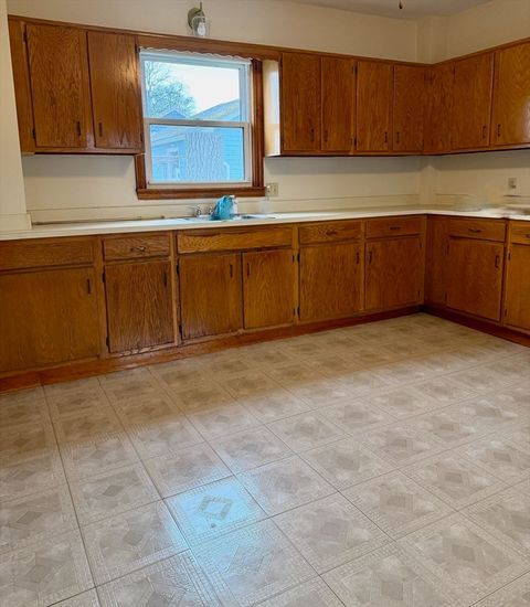 Photo of 43 Aborn St #1, Peabody, MA 01960 (MLS # 73479088)