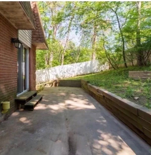 645 Robbins Ave 52