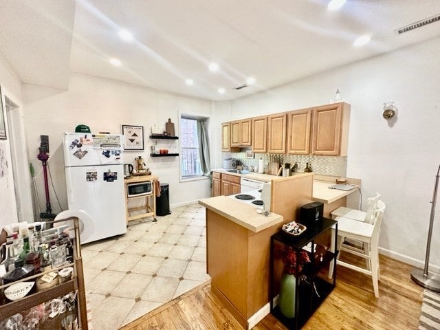111 Salem St #2, Boston, MA, 111 Salem St #2, Boston, MA Photo #4