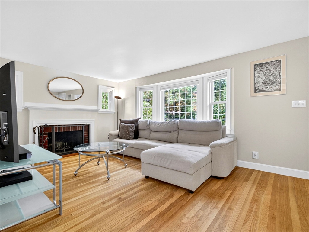 37 Pine St