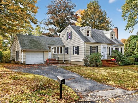 37 Pine St Bedford MA 01730