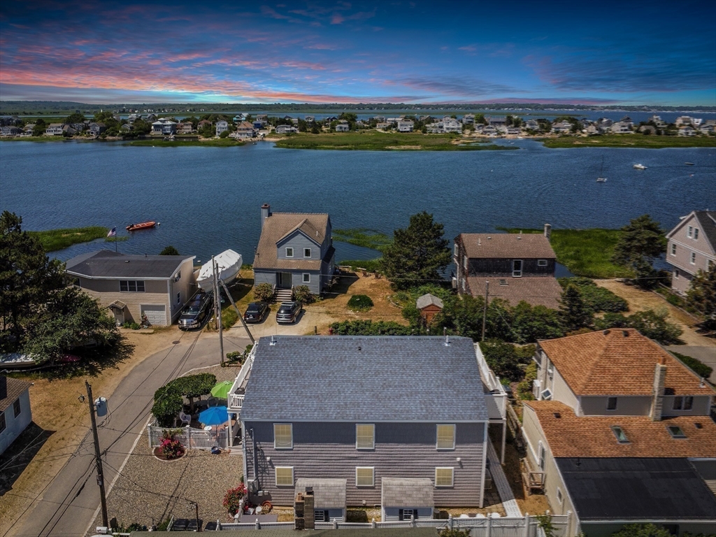2 Shore St