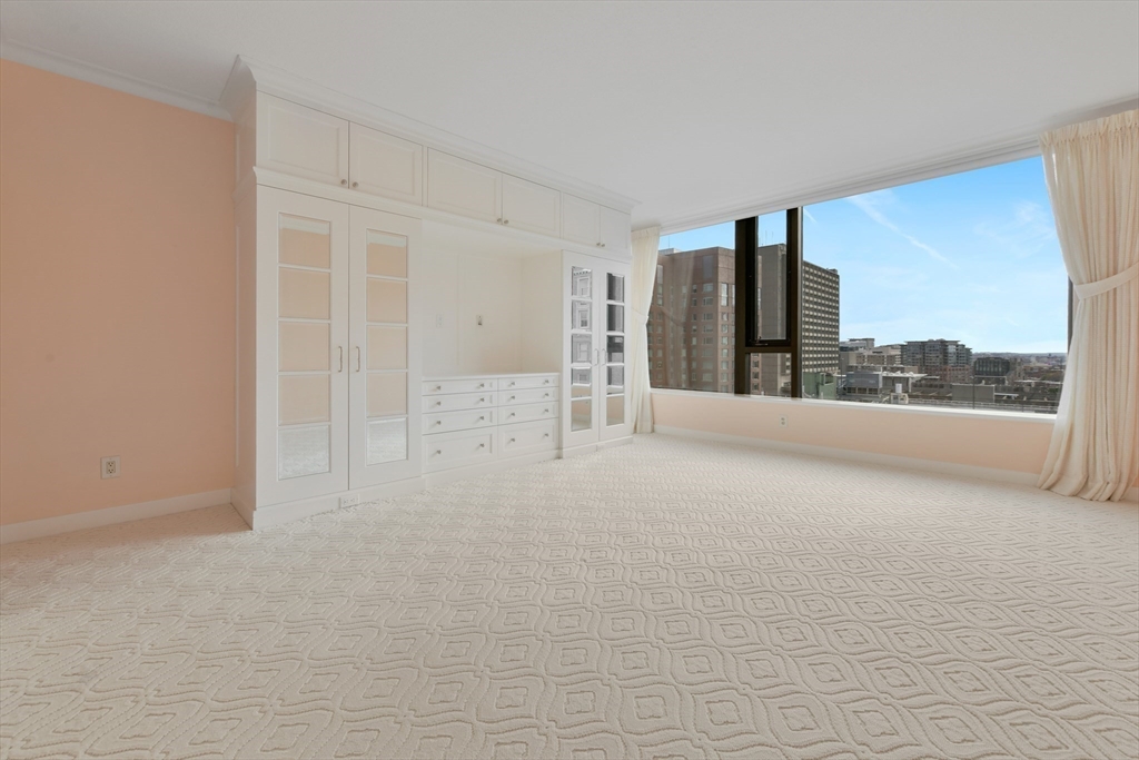 Boston, Massachusetts 02116, United States, 2 Bedrooms Bedrooms, ,2 BathroomsBathrooms,Residential,Active,247598