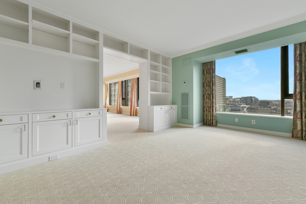 Boston, Massachusetts 02116, United States, 2 Bedrooms Bedrooms, ,2 BathroomsBathrooms,Residential,Active,247598