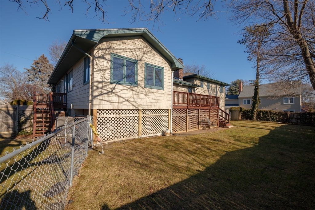 11 Angenica Ter, Marblehead, MA Photo #7